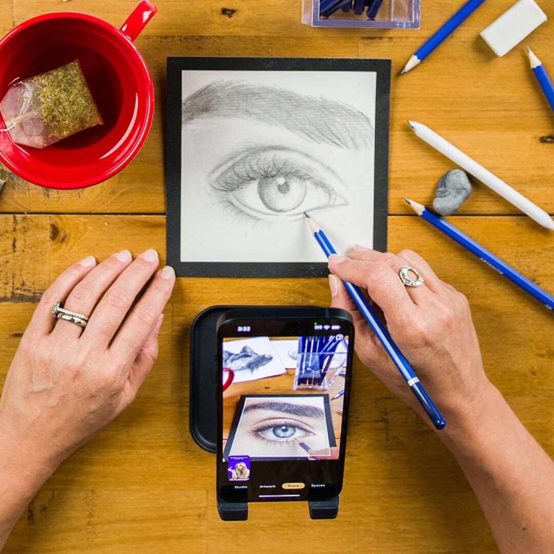 Draw An Eye With Cupixel's Smart Trace Technology